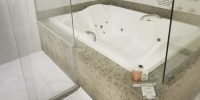 Suíte Luxo - Banheira de Hidromassagem